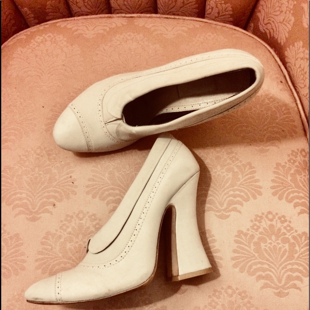 🌹RESERVED🌹 Antoinette Cream Dream Vegan pump sz8